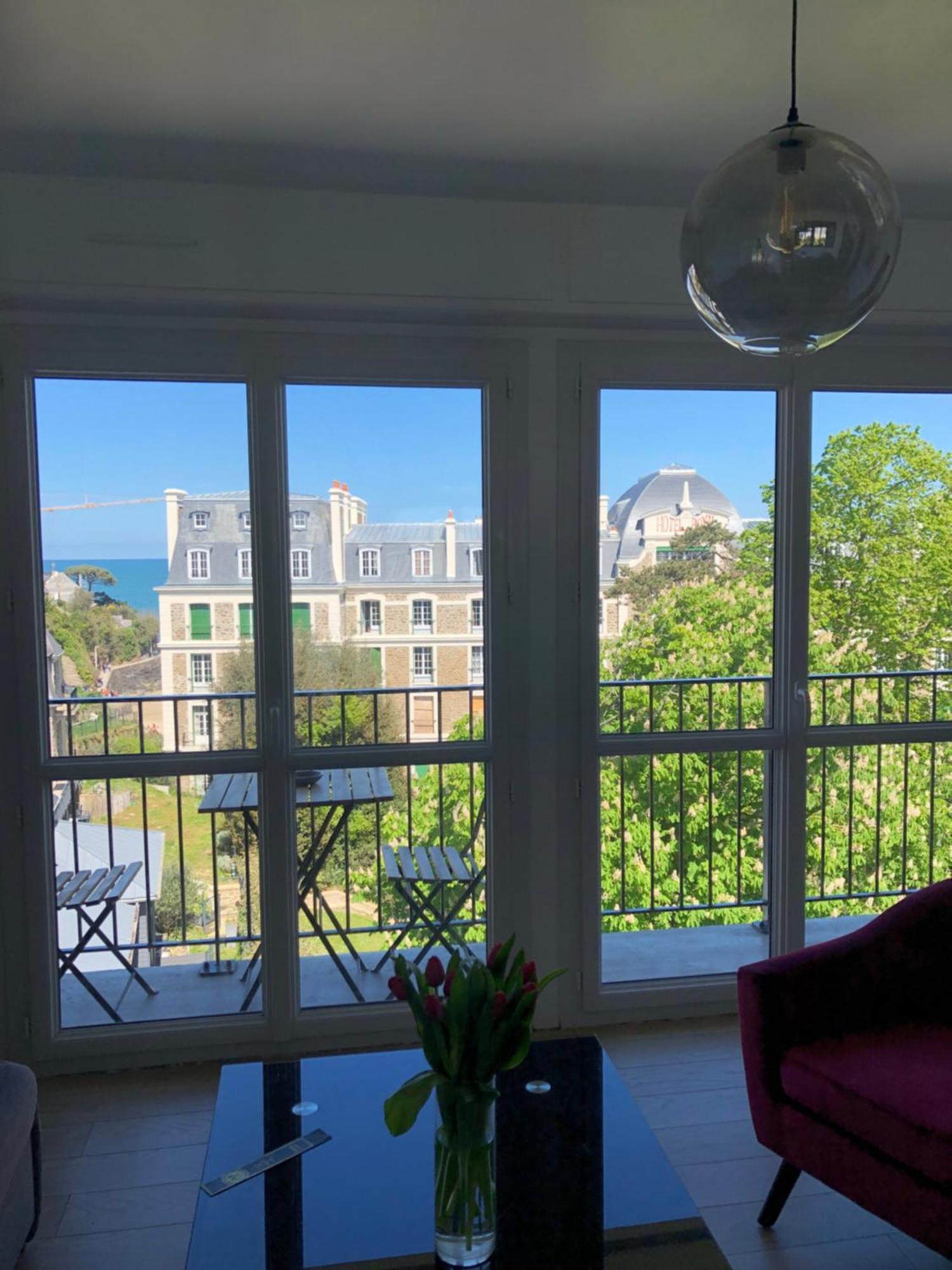 Studio Tout Confort Apercu Mer Dinard Buitenkant foto