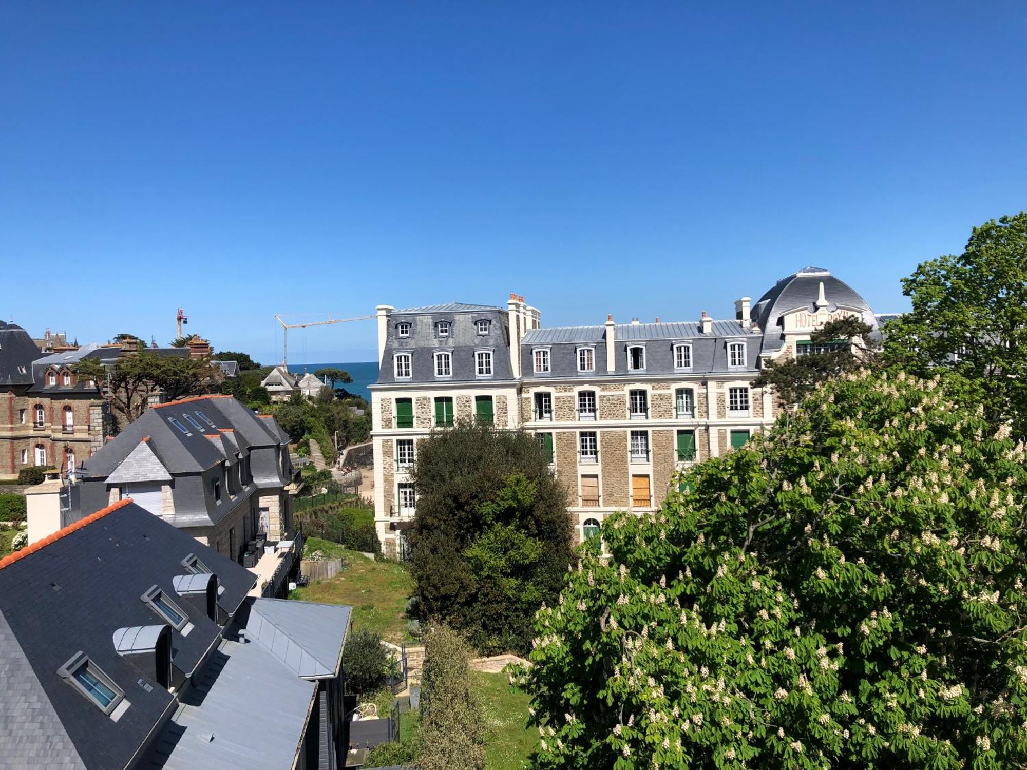 Studio Tout Confort Apercu Mer Dinard Buitenkant foto